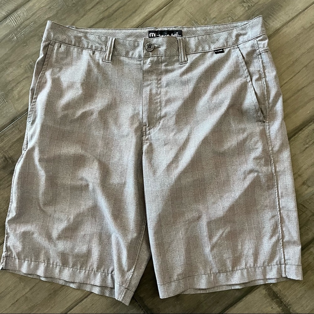 Travis Mathew Light Tan Plaid Shorts - Size 34